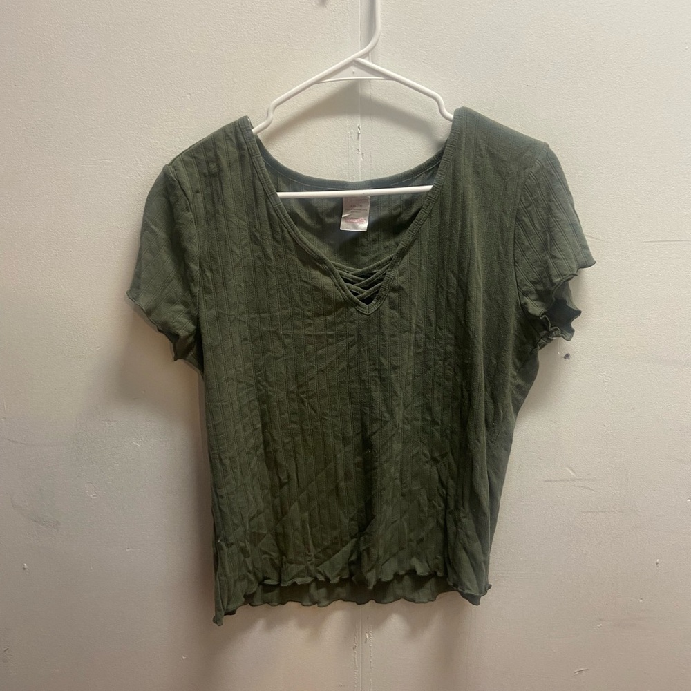 No Boundaries Green Ruched Fitted T-Shirt